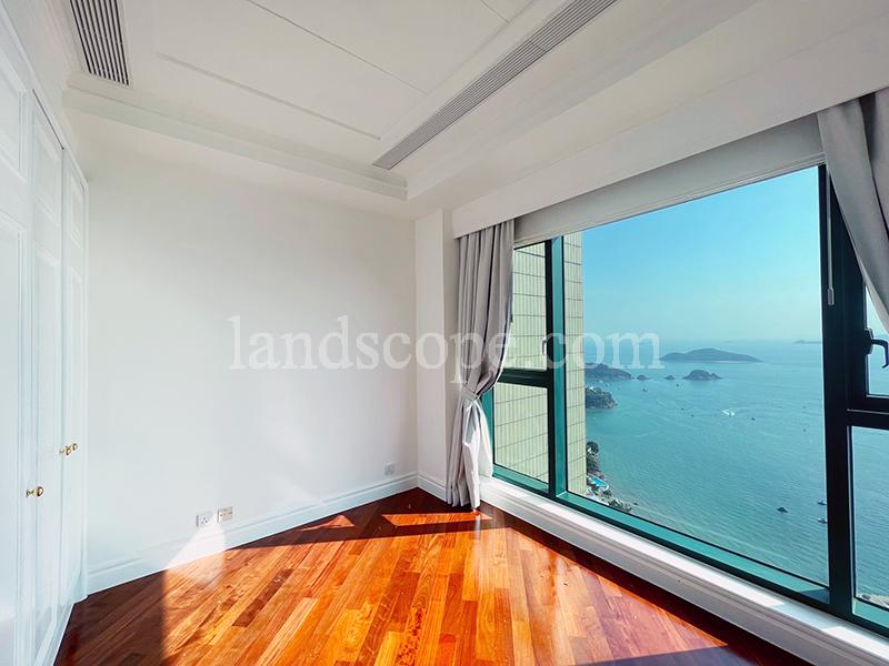 127 Repulse Bay Road